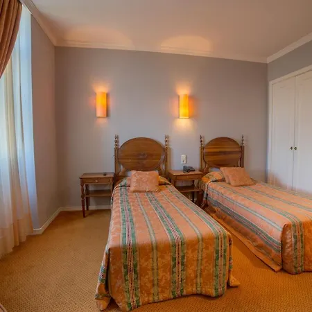 Отель Do Elevador 4*