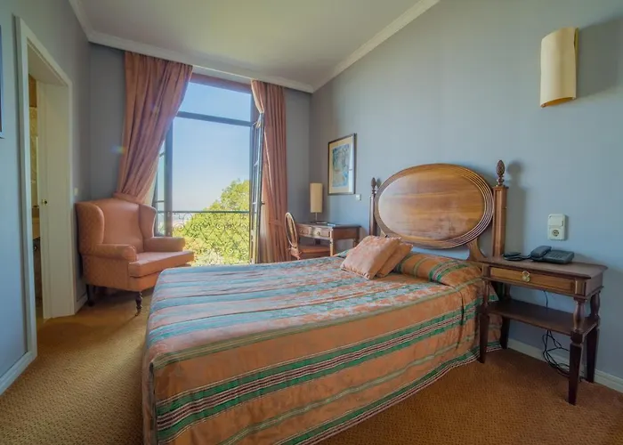 فندق Do Elevador 4*